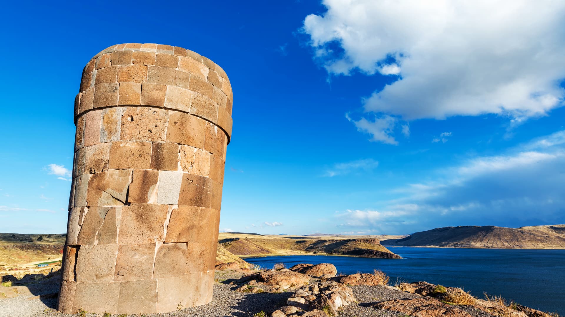 Sillustani Tour